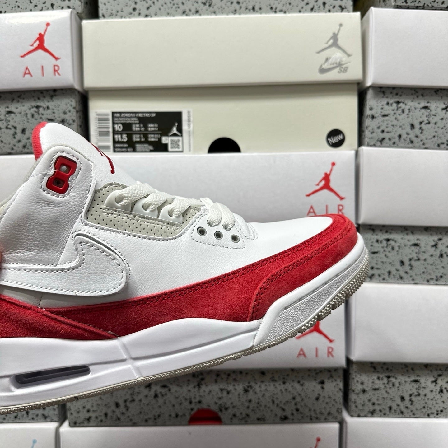 Jordan 3 Retro Tinker Air Max 1 University Red