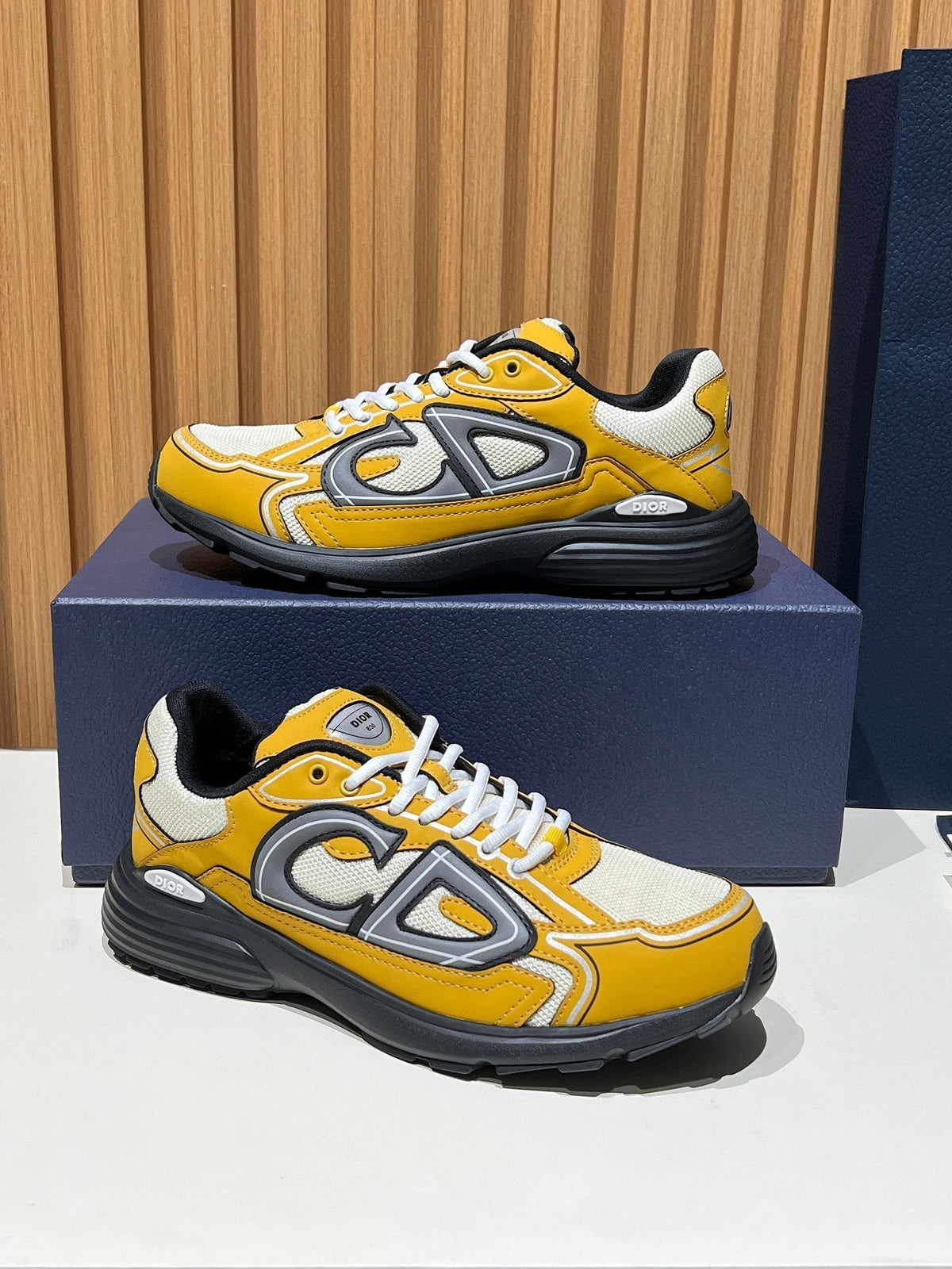B30 Yellow Grey Black