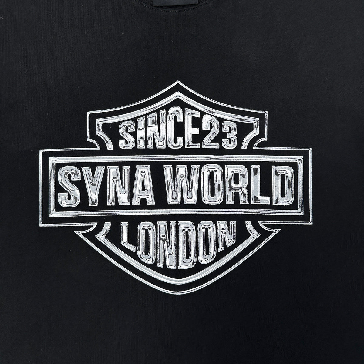 Syna World Chrome Badge Tee Black