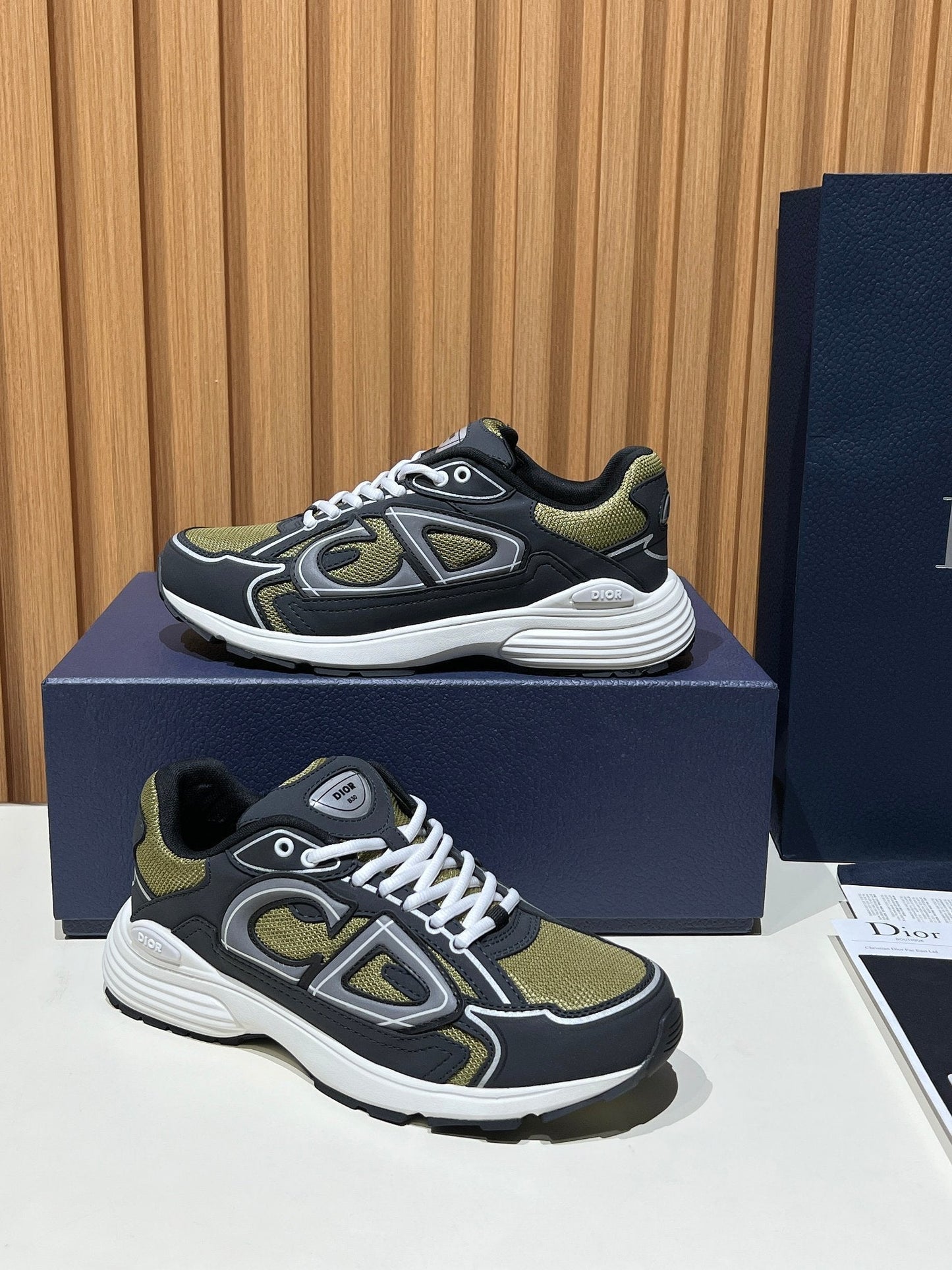 B30 Khaki Black