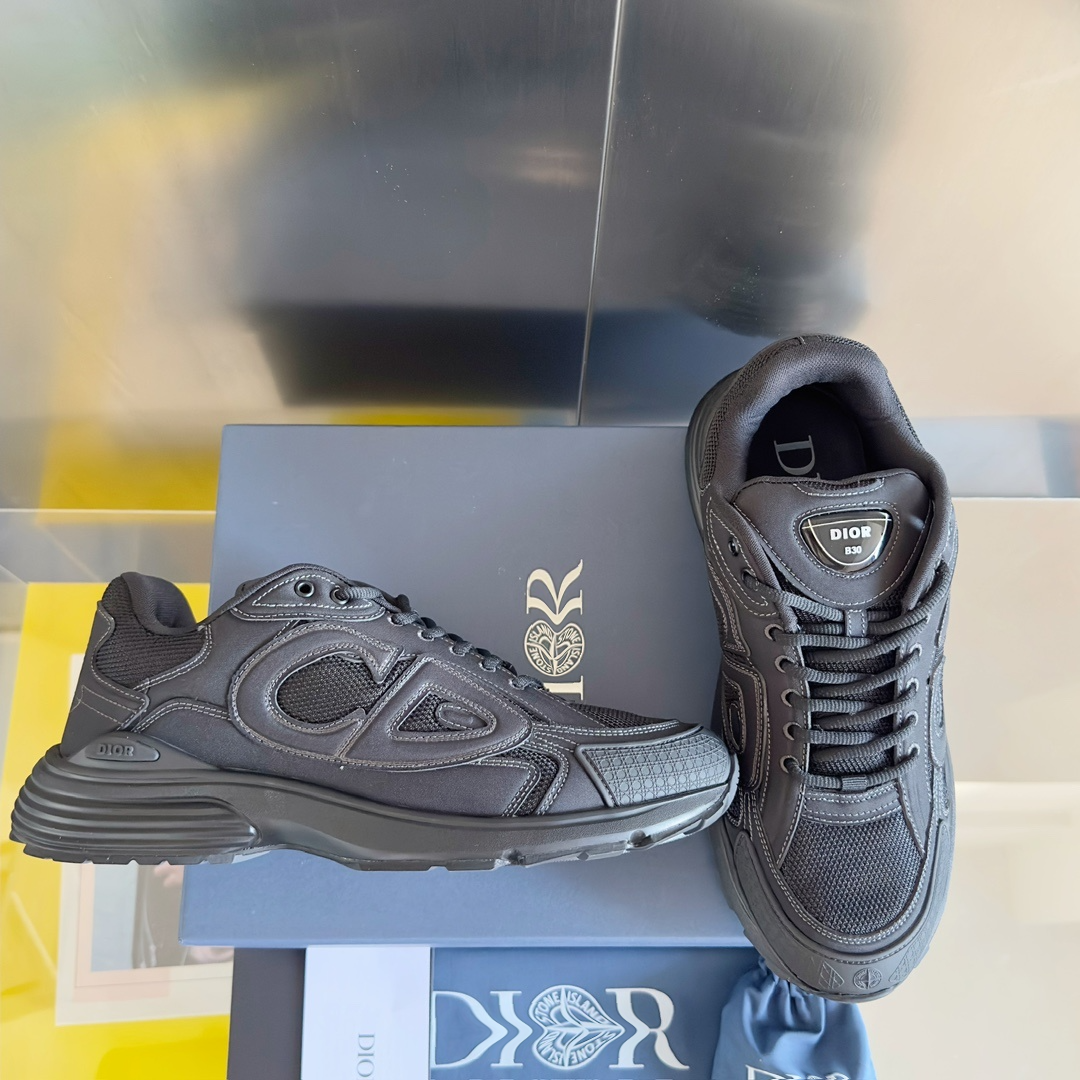 B30 x Stone Island Black