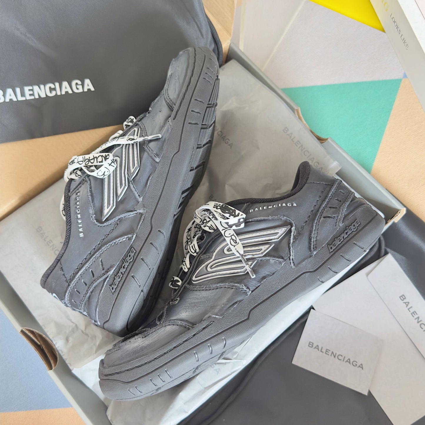 Balenciaga Hamptons Worn-Out Black