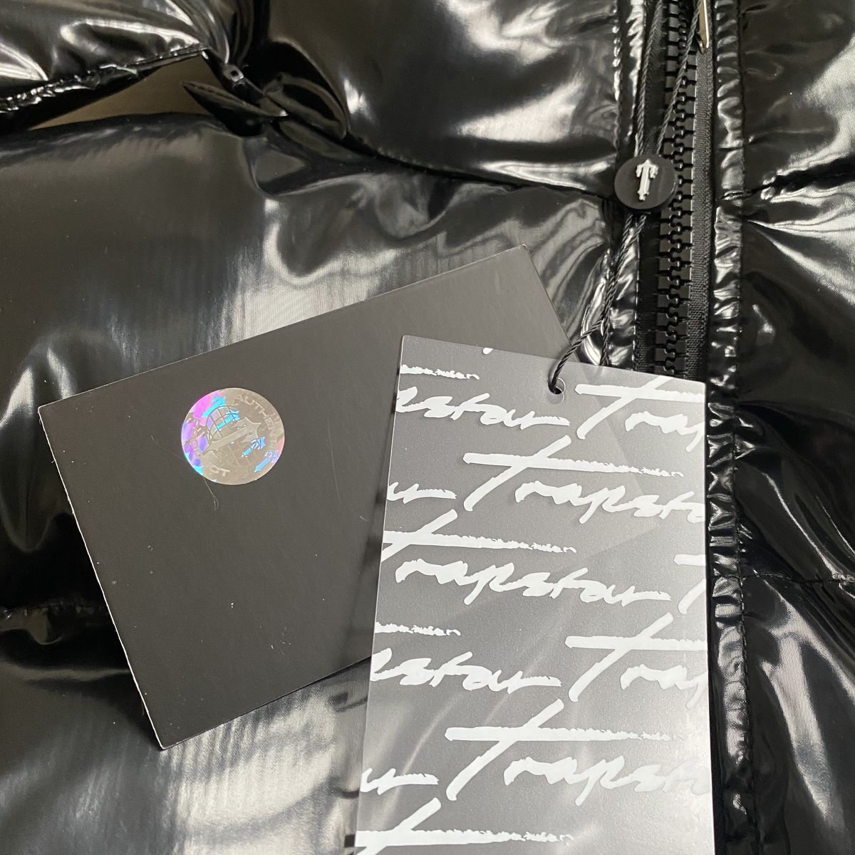 Trapstar Irongate Detachable Hooded Puffer Jacket Shiny