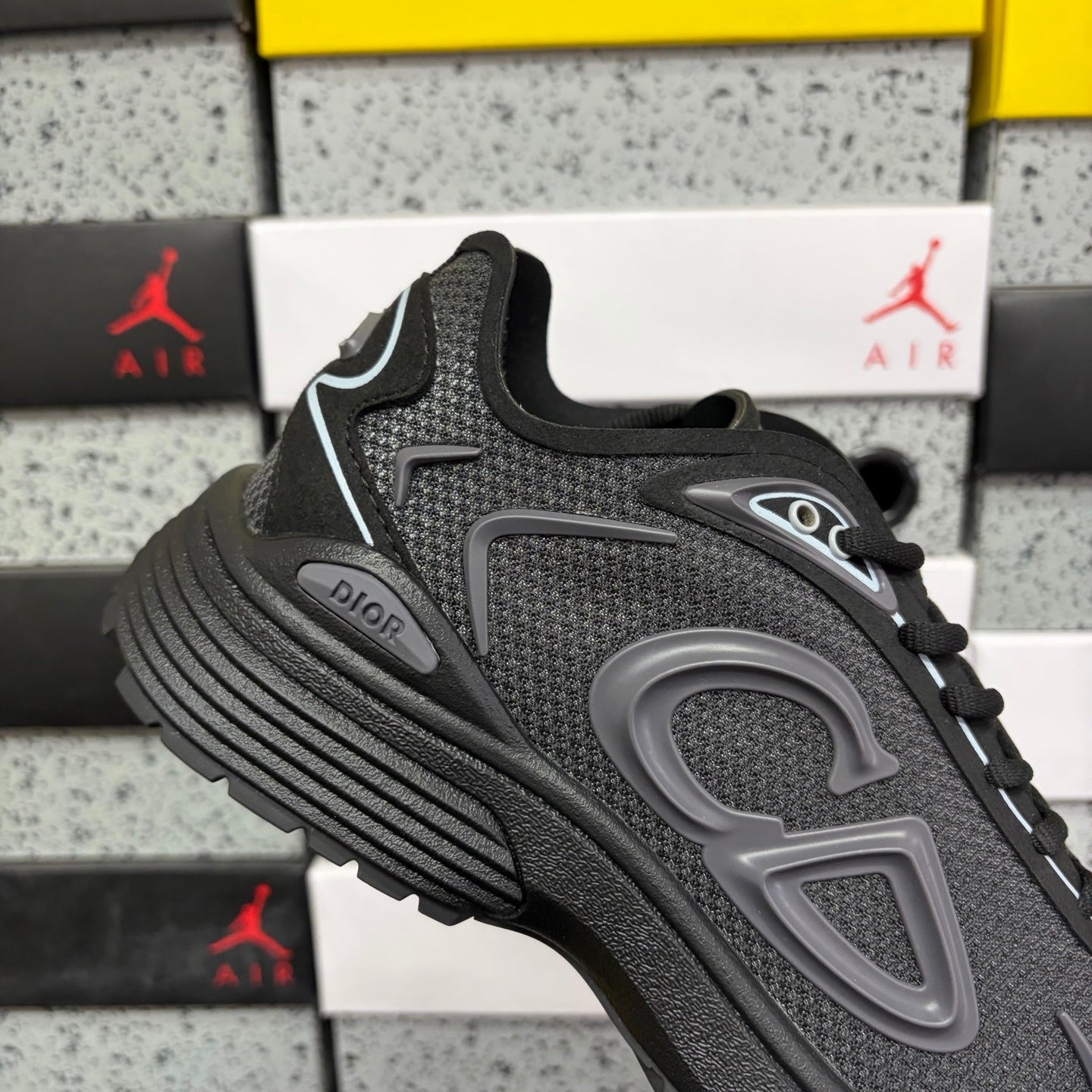 B30 Countdown Tech Triple Black